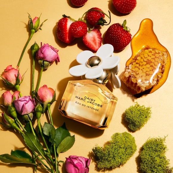 Marc Jacobs | Marc Jacobs Daisy Intense - Picture 3 of 4